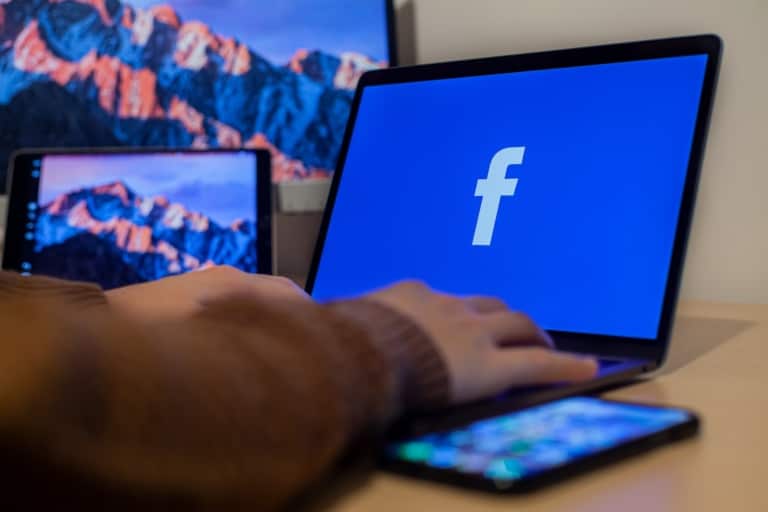 The Art of Creating Visuals for Facebook Ads